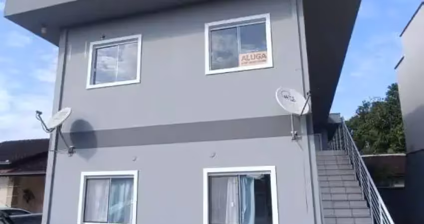 Apartamento piso superior, com 02 dormitórios para alugar, vila nova
