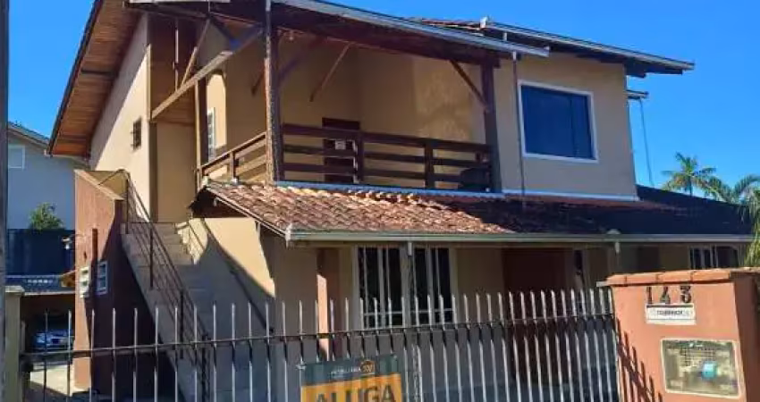 Apartamento térreo com 02 dormitórios para alugar, vila nova