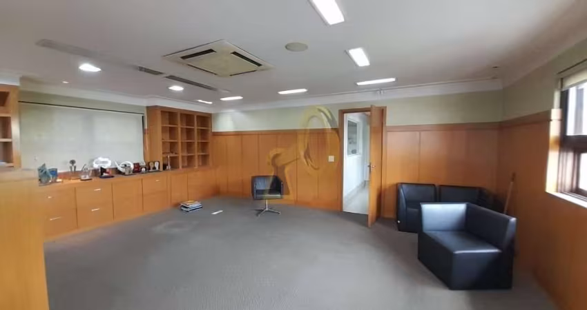 Casa Comercial à Venda no Butantã - SP