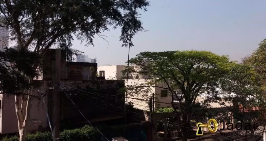 CASA NO ALTO DE PINHEIROS