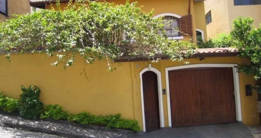IMÓVEL RESIDENCIAL  COM ZONEAMENTO COMERCIAL