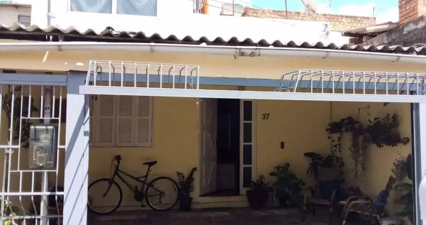 Casa com 2 quartos à venda no Jardim Leopoldina, Porto Alegre 