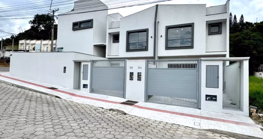 Lindo sobrado novo com 03 Dornts sendo 1 suíte. Barato
