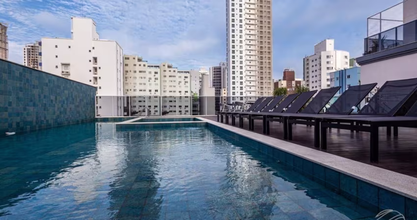 Lindo apartamento decorado e mobiliado para locação com 4 dormts próx a praia de Balneário Camboriú