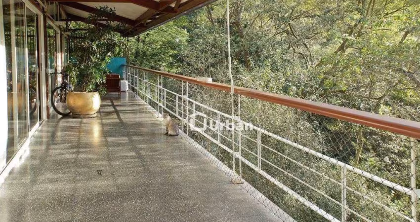 Casa com 3 quartos à venda, 380 m² por R$ 2.700.000 - Granja Viana - Carapicuíba/SP