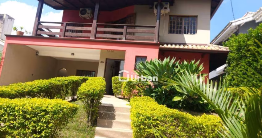 Casa Térrea em Condominio 3 quartos sendo 1 suite