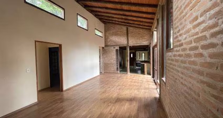 Chácara com 3 dormitórios à venda, 2009 m² por R$ 660.000,00 - Santa Paula  - Cotia/SP