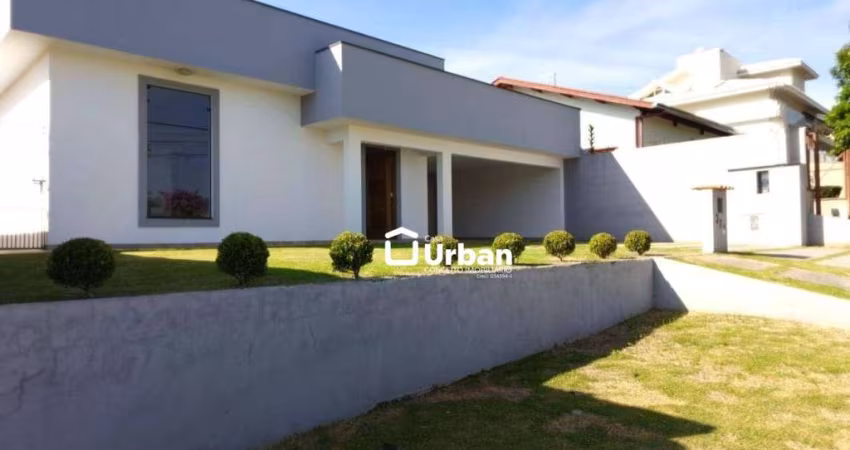 Casa Térrea 3 quartos sendo 1 suite em Condominio