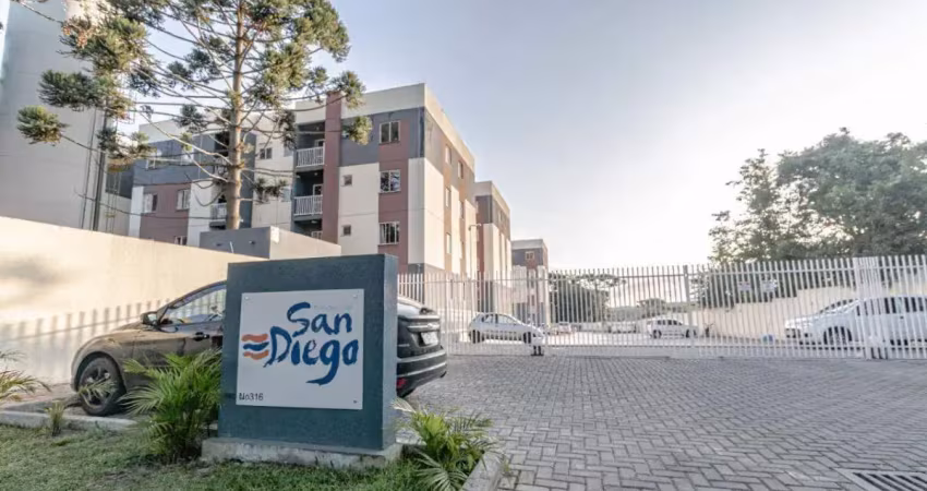 Apartamento com 2 quartos, sacada com churrasqueira