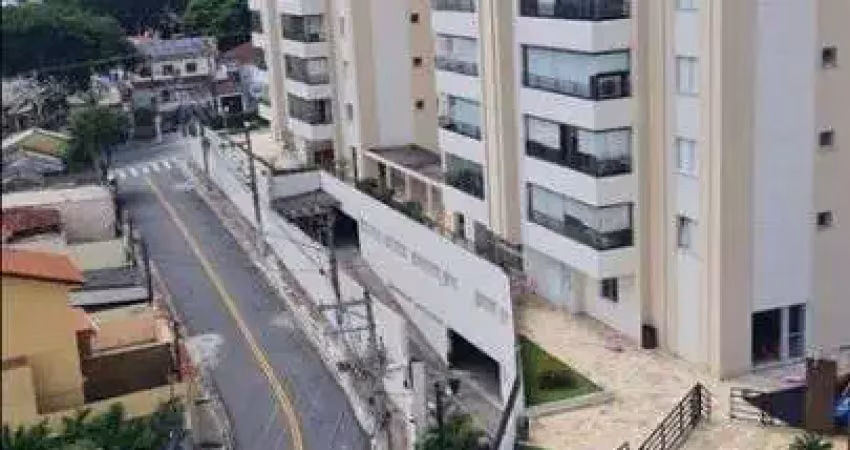 Apartamento de frente para locação com 2 quartos, sendo uma suíte, em um andar alto