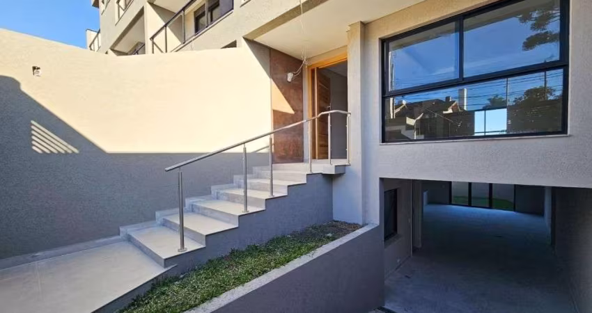 Sobrado com 3 dormitórios à venda, 208,12m² com terraço de 46,44m² e quintal de 30m² por R$ 1.200.000 - Bom Retiro - Curitiba/PR