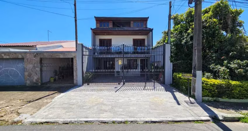 Sobrado com 5 dormitórios à venda, 220 m² por r$ 720.000,00 - boqueirão - curitiba/pr