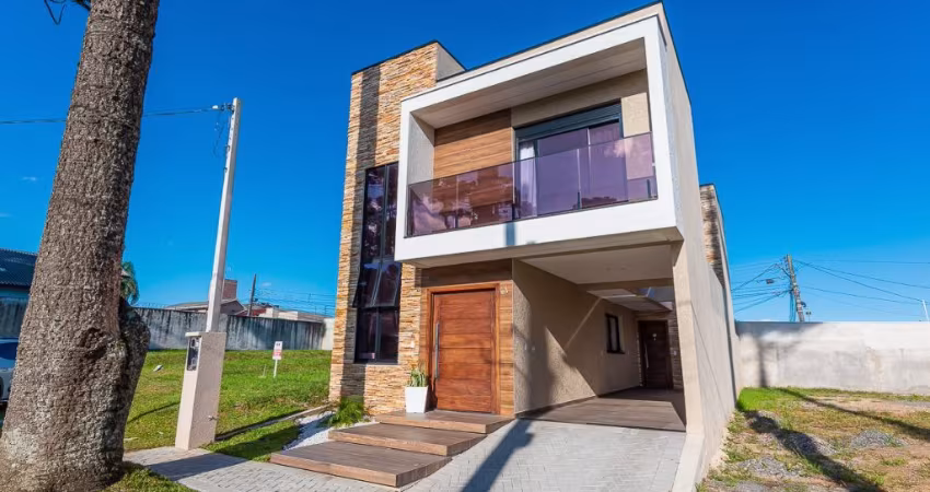Linda casa em condomínio no Pinheirinho