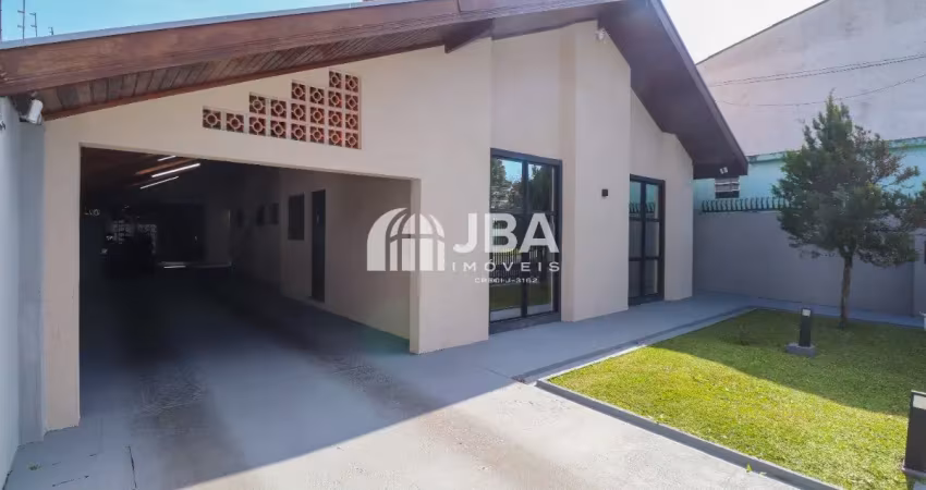 Excelente casa com  5 quartos e um apartamento nos fundos