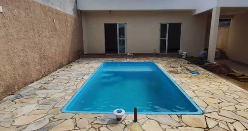 Casa a venda com uma ótima localização, aceita Financiamento Bancário