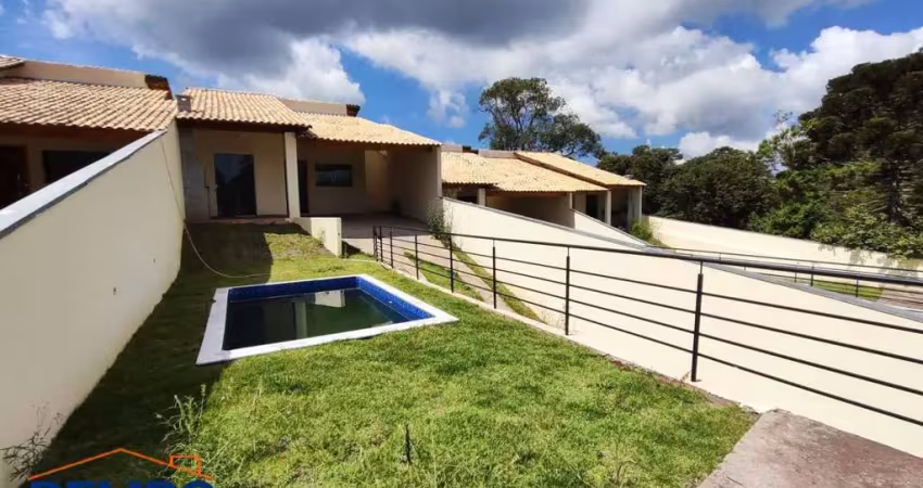 Ótima Casa com Localização Privilegiada , Aceita Financiamento Bancário.