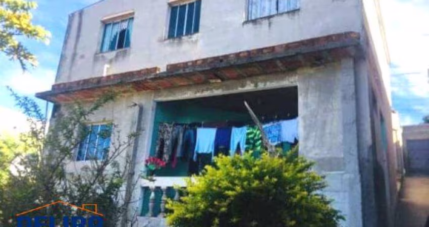 Casa à venda em Terra Preta ótima localização para renda.