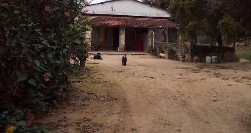 Chácara em  atibaia com espaço amplo em meio a natureza.