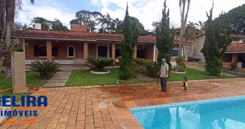 Chácara à venda em Atibaia, apta para financiamento bancário.