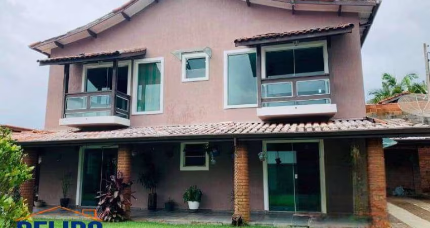 Uma belíssima chácara dentro de uma associação de moradores.