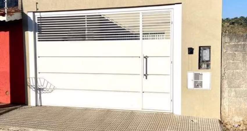 Casa à venda mobiliada, com uma ótima localização em Atibaia.
