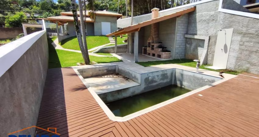 Casa à venda em Mairiporã apta a financiamento bancário.