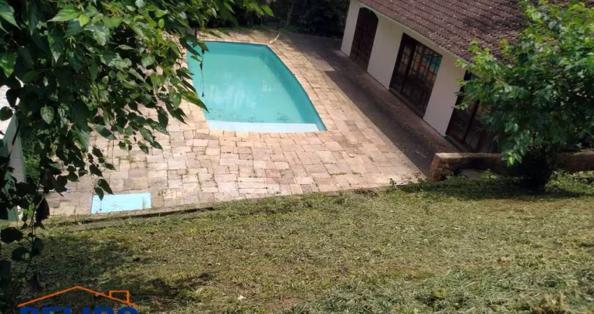 Chácara em Mairiporã, com área total de 2000 m² em condomínio.