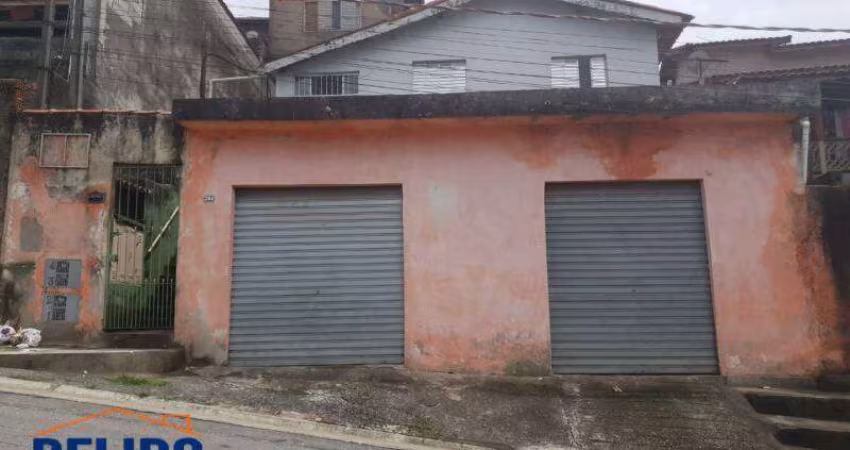 Casa para renda em Terra Preta, 7 casas no imóvel, com escritura