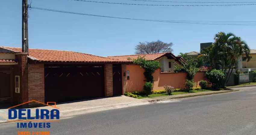 Excelente Casa de Esquina em Atibaia para Venda