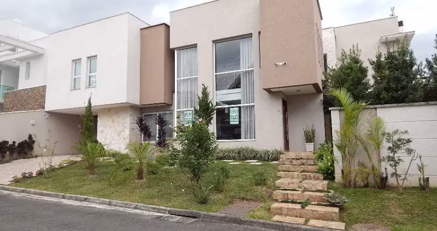 Casa alto padrão em condomínio fechado - santa felicidade