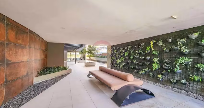 Apartamento 83m² impecável, com 3 dormitórios, varanda gourmet e 2 vagas de garagem.