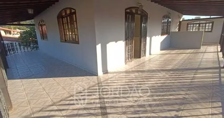 Casa com 3 quartos para alugar na Rua Marquês de Sapucaí, 1, Marquês de Maricá, Maricá