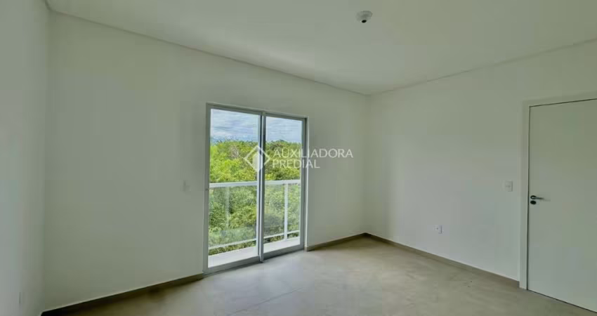 Casa em condomínio fechado com 2 quartos à venda na Rua Orlando João da Rosa, 169, Nova Palhoça, Palhoça