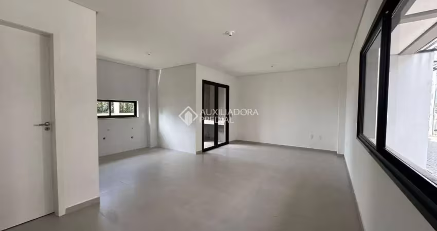 Casa em condomínio fechado com 3 quartos à venda na Avenida Aleixo Alves de Souza, 892, Nova Palhoça, Palhoça