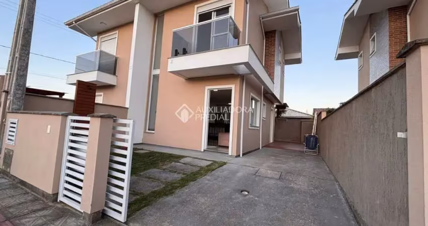Casa com 2 quartos à venda na Rua Paulo Manoel dos Santos, 58, Pinheira, Palhoça