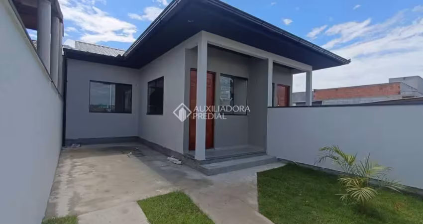 Casa com 2 quartos à venda na Esmenia Padilha Da Silva, 03, Guarda do Cubatão, Palhoça