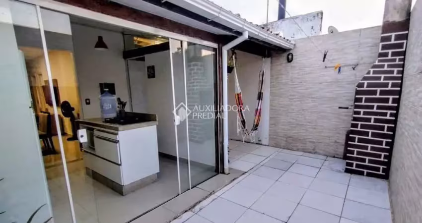 Casa em condomínio fechado com 2 quartos à venda na Avenida Paulo Roberto Vidal, 2494, Bela Vista, Palhoça