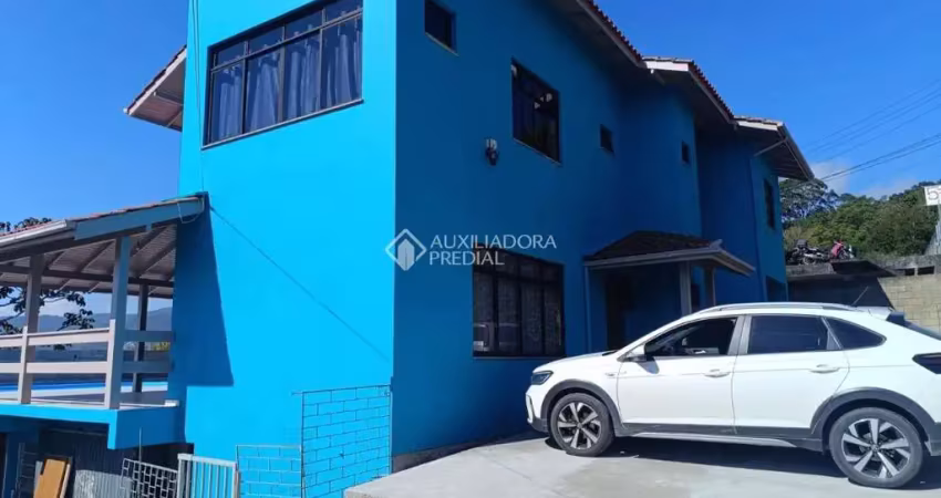 Casa com 4 quartos à venda na Bernardina Cordeiro Vieira, 57, Córrego Grande, Florianópolis