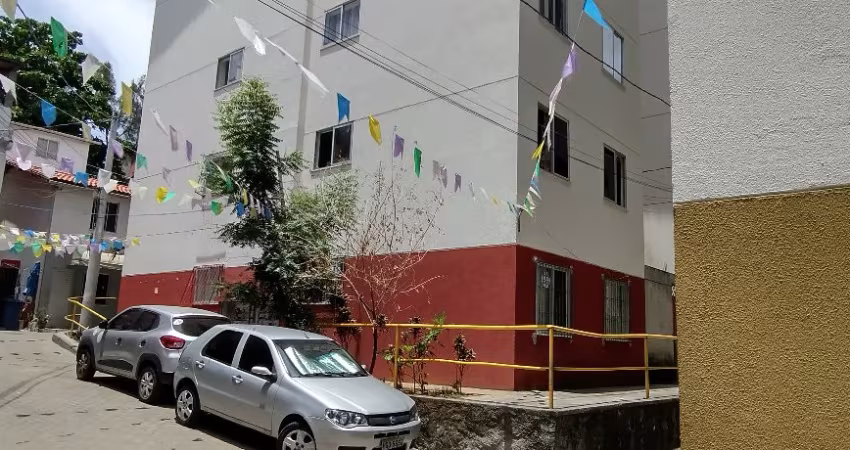 Oportunidade de apartamento 2/4, térreo, Condomínio Canto do Paraíso Azul
