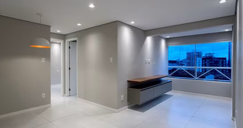 Oportunidade Única em Jardim Armação! Apartamento 2/4 (1 Suíte) Totalmente Reformado com Lazer Completo!