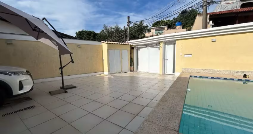 Casa em condomínio fechado com 3 quartos à venda na Rua Pico do Andaraí, Taquara, Rio de Janeiro