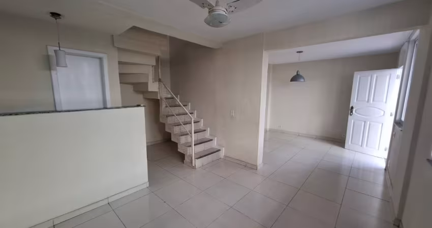 Vendo Excelente Casa Duplex com 3 Quartos Na Taquara