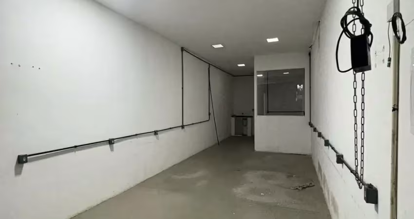 Sala comercial com 1 sala para alugar na Taquara, Rio de Janeiro 