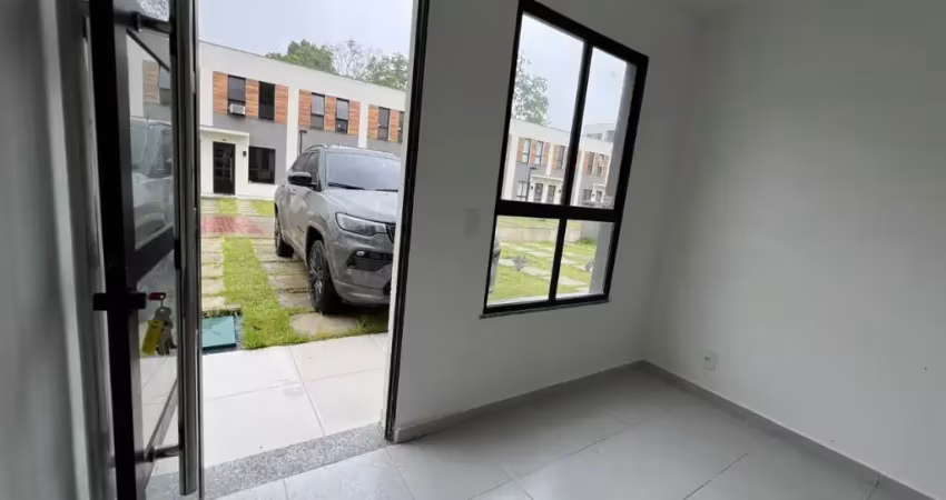 Vendo excelente casa duplex em condomínio com 2 quartos em vargem grande