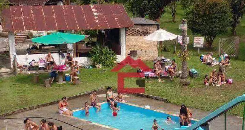 Embu guaçu- sitio com 60.000m2, nove lagos, playground e três piscina , topografia plana  forte conexão com mata atlântica, ideal para  dar sequência