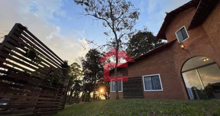 Casa com 3 dormitórios para alugar, 130 m² por r$ 6.400,00/mês - fazendinha - carapicuíba/sp