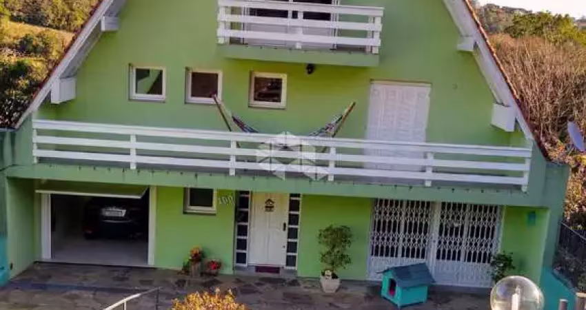 Casa de 357m² para venda por R$ 650.000