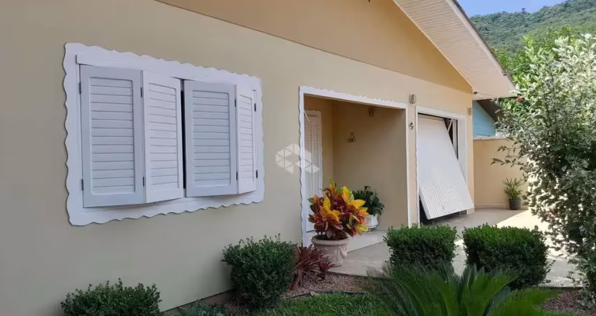 Casa com 3 quartos à venda na André Whitmann, 54, Centro, Picada Café