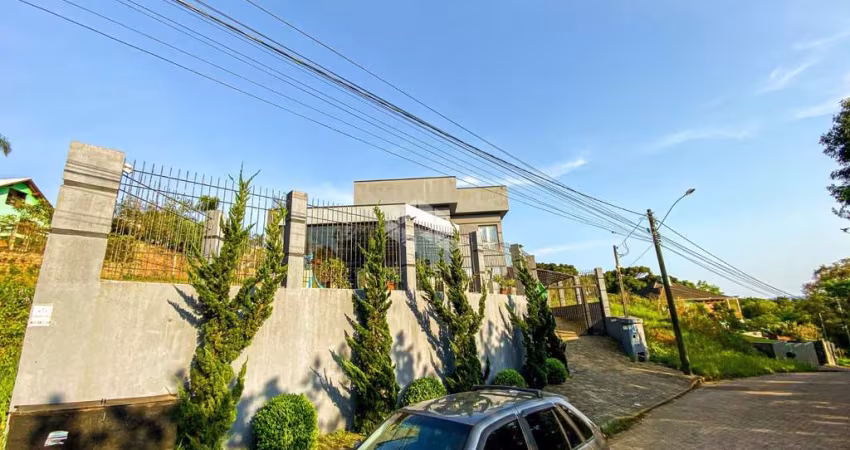 Casa de 536,20 m² com 6 Suítes, Garagem para 5 Carros e Piscina