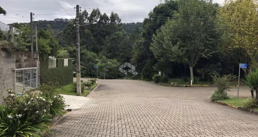 Casa com 03 três quartos a venda no bairro Piá